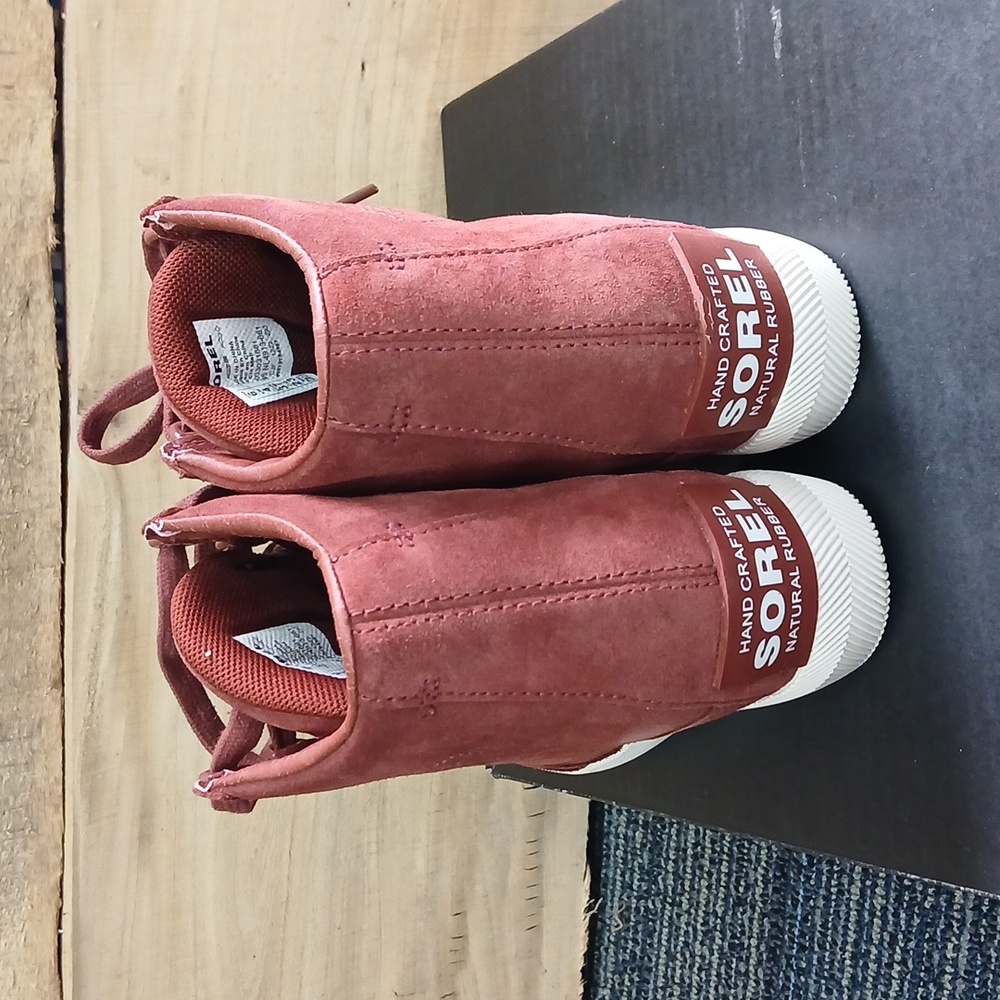Sorel NWT Burgandy Out N About Slip on Wedge shoes 6 Waterproof - Picture 4 of 8
